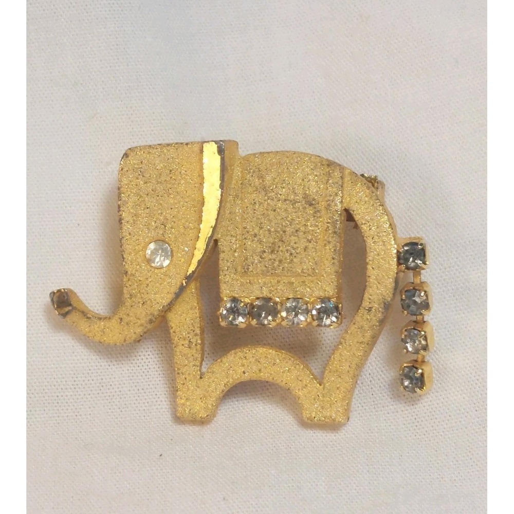 Elephant Brooch Pin Lucky Animal Figural Costume Vintage Gold Tone Rhinestone - Picture 1 of 8